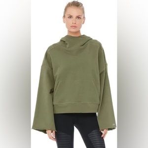 Alo Low Key wide sleeve hoodie NWT